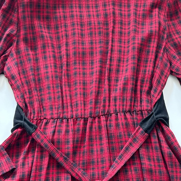 Vintage Expo Petite long dress size 10 
Made in USA
Faux vest - Picture 13 of 13